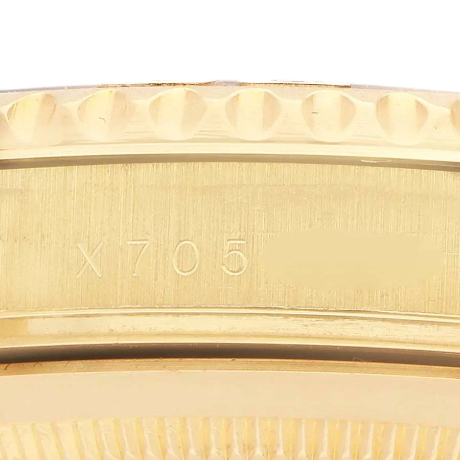 Yachtmaster 40mm Yellow Gold White Dial Mens Watch 16628